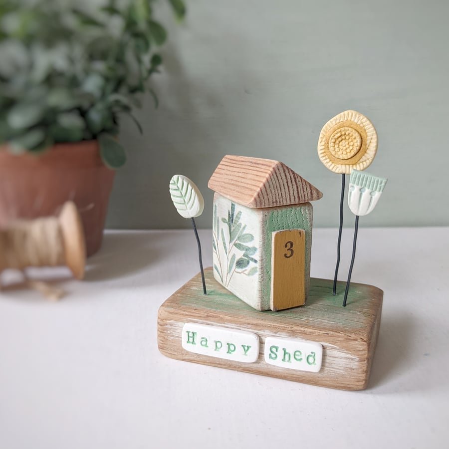  Little Garden Shed with Flower Garden 'Happy Shed'