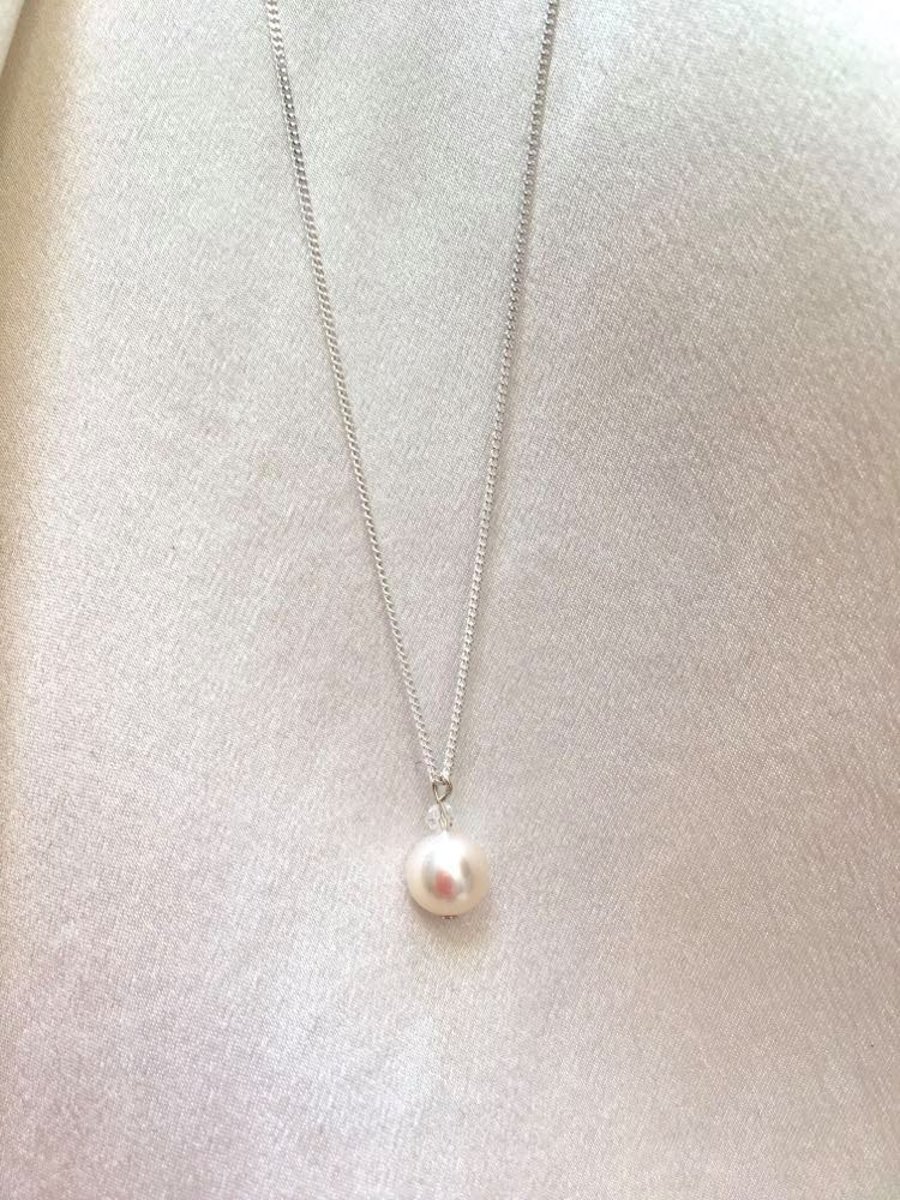 Cultured pearl and Swarovski crystal pendant on a fine silver chain