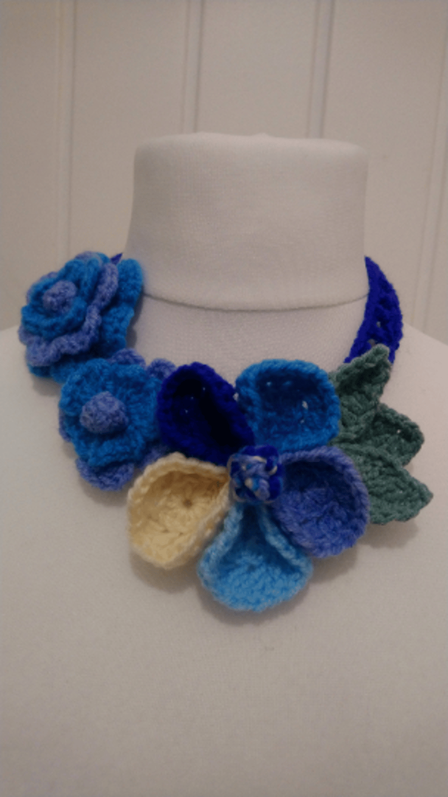 Blue Crochet Trio Flowers Necklace