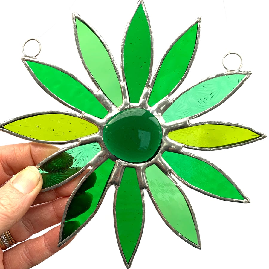 Stained Glass Daisy Suncatcher Handmade Hanging Decoration - Green