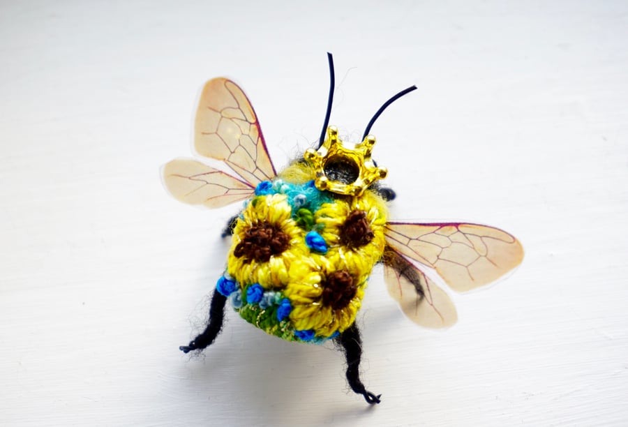 Embroidered Queen Bee 