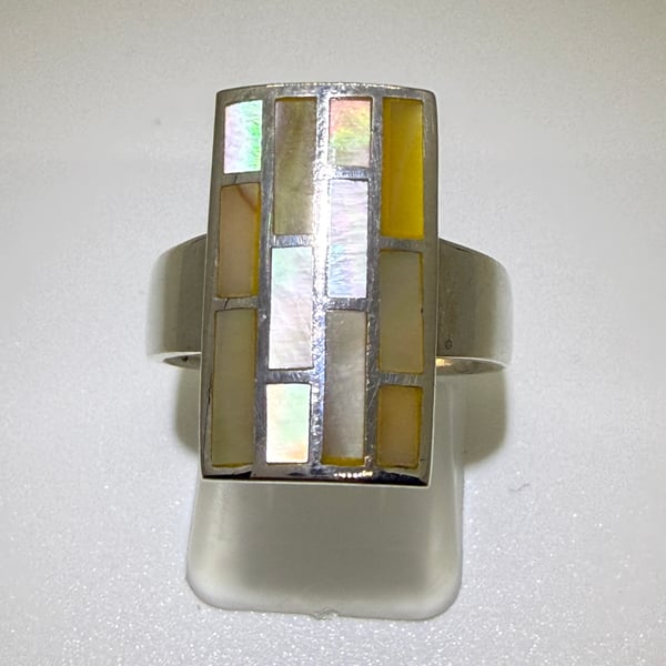 Sterling silver ring with mother of pearl 
