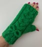 Knitted Sparkly Green Fingerless Gloves With Cable And Bow (J167)