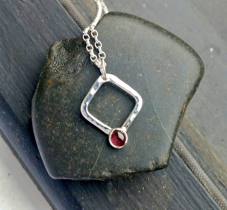 Garnet silver pendant