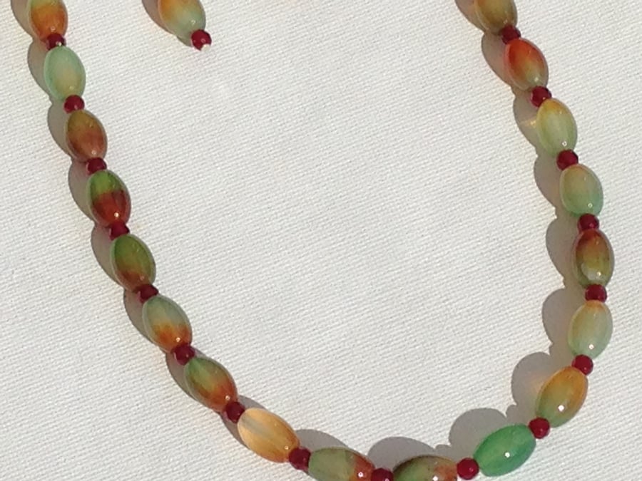 Multi coloured agate necklace 