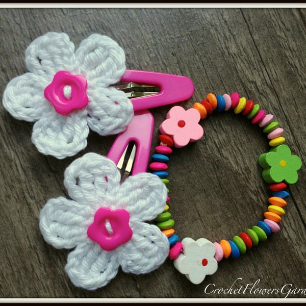 Gift set of 2 hair clips with crochet flowers and bracelet