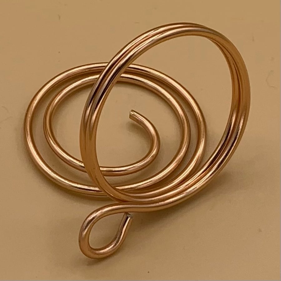 Ornamental wire ring card holders for place cards, photos or table numbers  