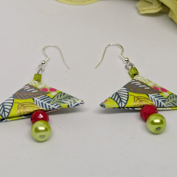 Japanese triangle paper earrings: leaves, berries and fruits - green, grey, pink