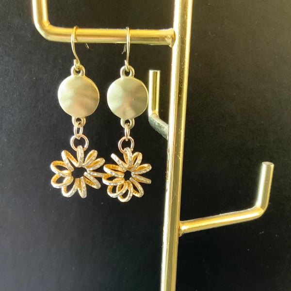 Gold Sparkle Flower Earrings.