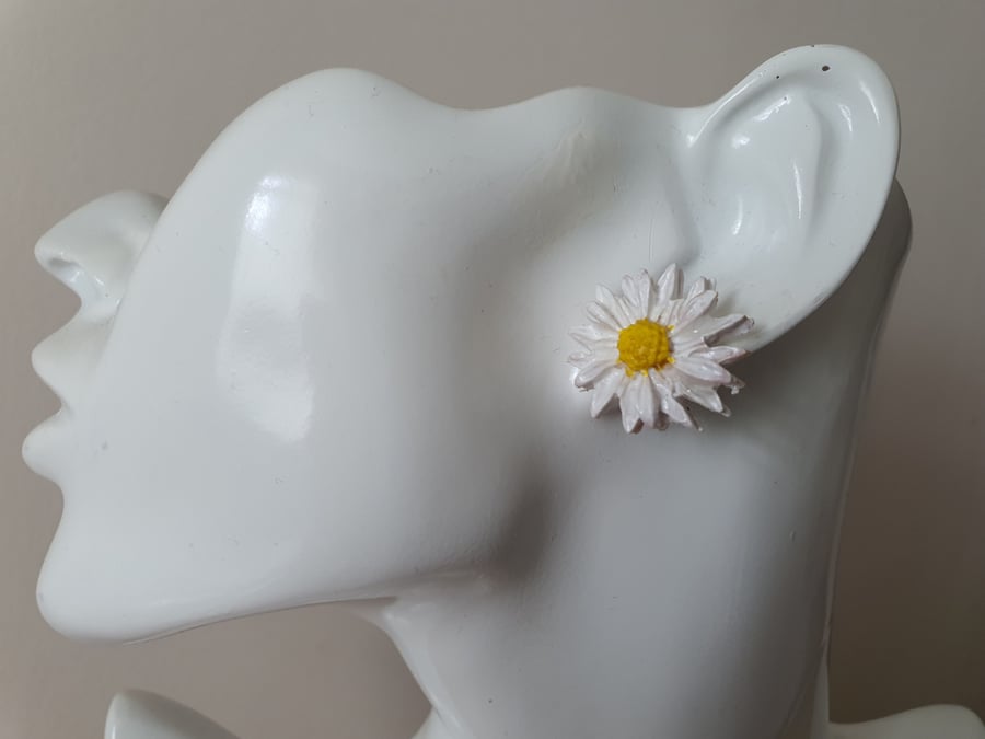 Daisy Stud Earrings