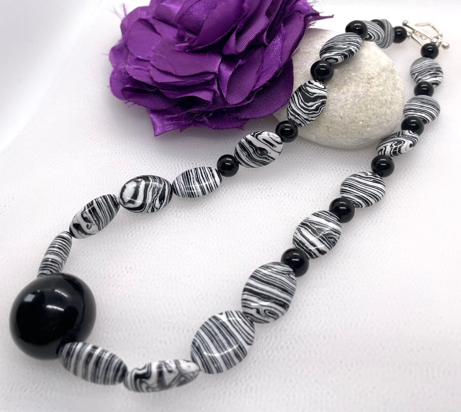 Stunning Zebra Calsilica Black & White Necklace 