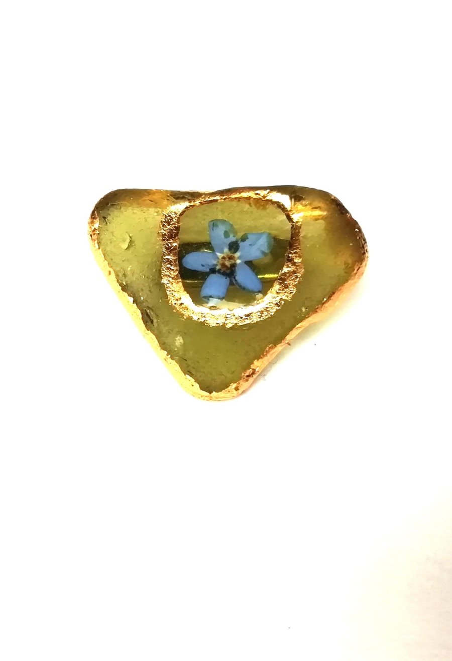 Beach glass flower brooch 