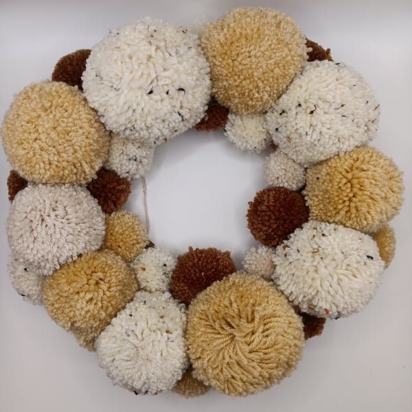 Pom pom hanging wreath 