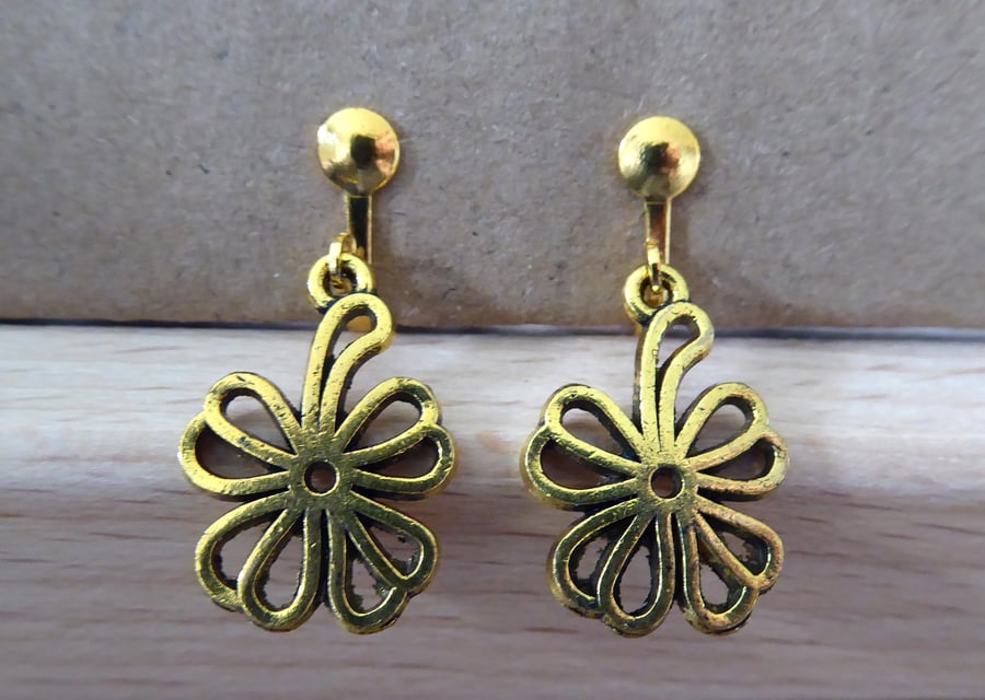 Four Leaf Clover Clip on Earrings