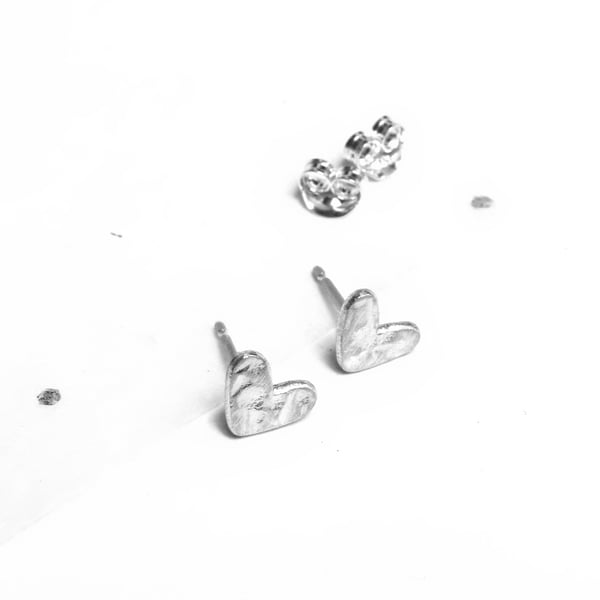 Small textured heart stud earrings