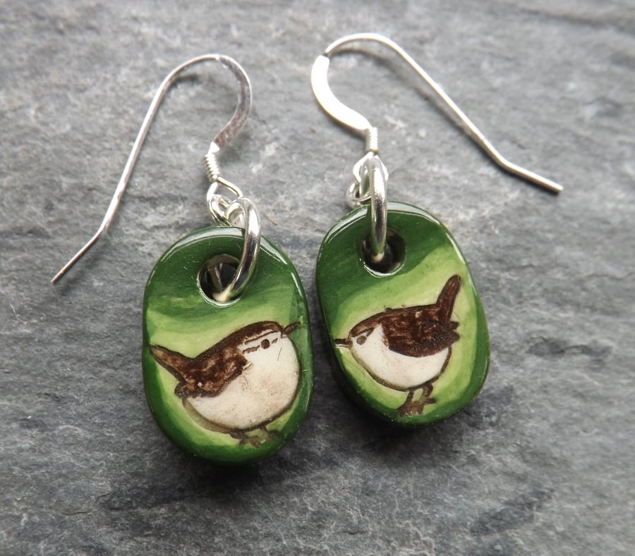 Wren ceramic and sterling silver drop earrings in green