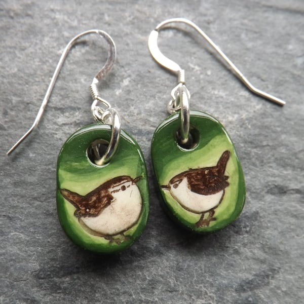 Wren ceramic and sterling silver drop earrings in green
