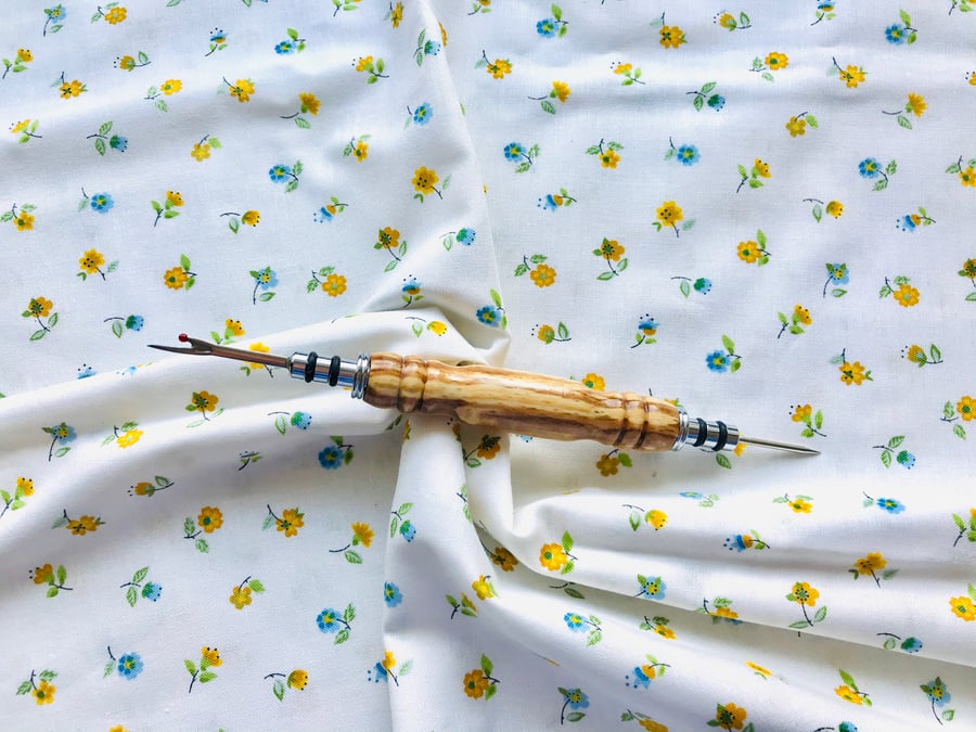 Woodturned seam ripper with stiletto