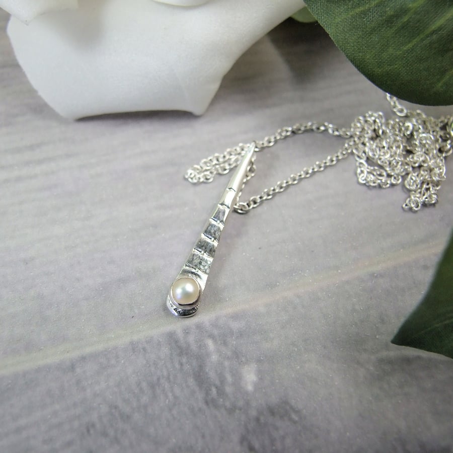 Dainty Pearl Necklace. Sterling Silver Teardrop Pendant
