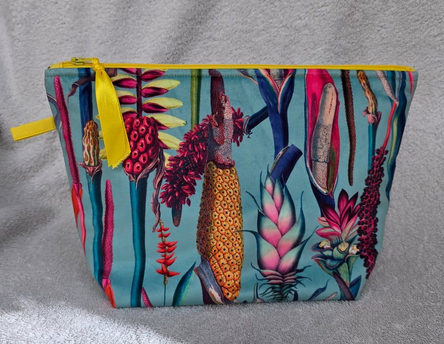 Velvet Botanical Plants Print Project Holder. Lined Purse. Zipped Holdall. Bag