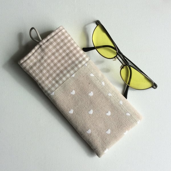 Glasses, sunglasses soft case, beige with white hearts, beige and white gingham