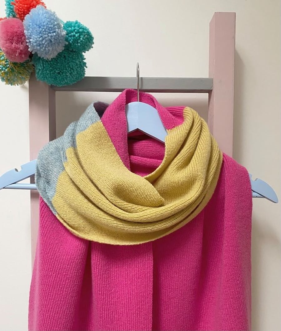 Colour Block Lambswool Scarf