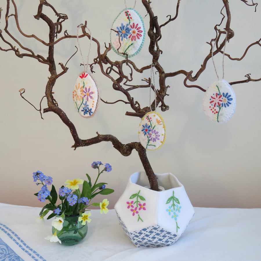 Embroidered Easter Eggs Decorations