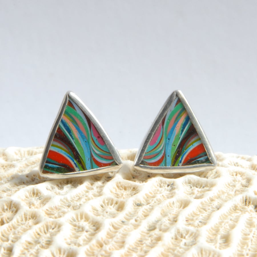 Triangular surfite stud earrings