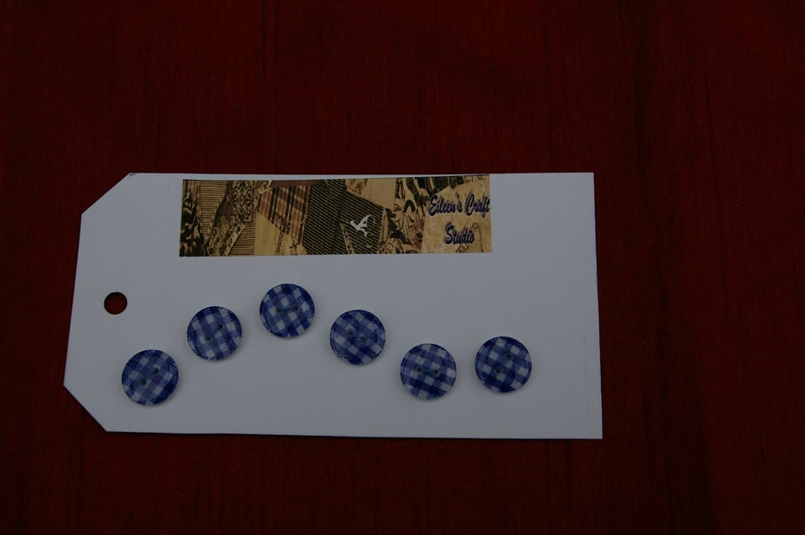 Buttons 6 checked dark blue and white resin