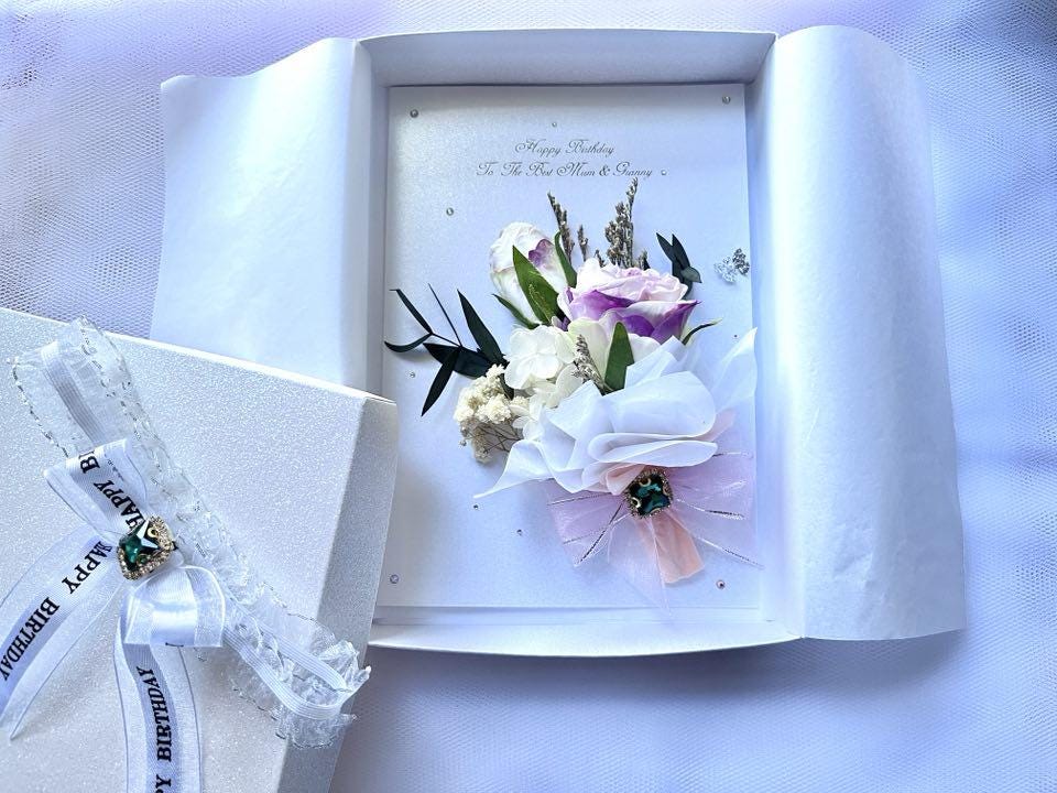 Personalized 3D Dried Flower Birthday Card: Handmade Bouquet Card C635
