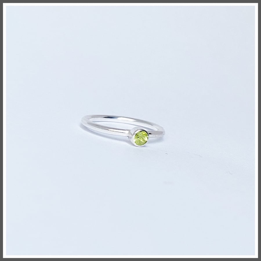 Peridot silver ring, birthstone for August