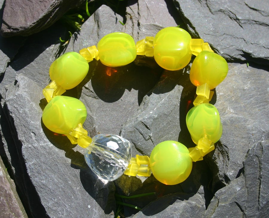 Sale item. 50% off Yellow Elasticated Bracelet & matching earrings