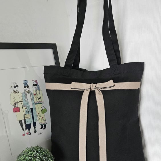 Organic Cotton Tote Bag: Black Hopsack Ribbon Bow, Magnetic Closure