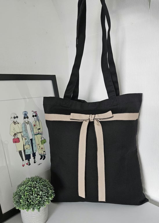 Organic Cotton Tote Bag: Black Hopsack Ribbon Bow, Magnetic Closure