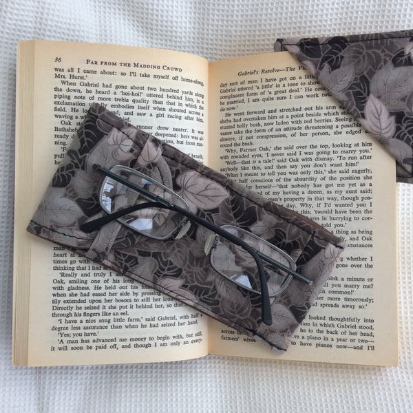 Beautiful bundle, Glasses Case and matching corner book mark