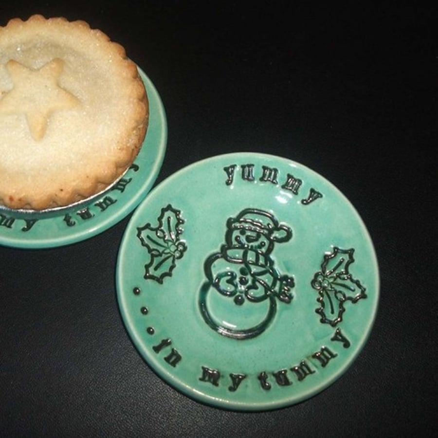 Individual mince pie plate for Santa Blue