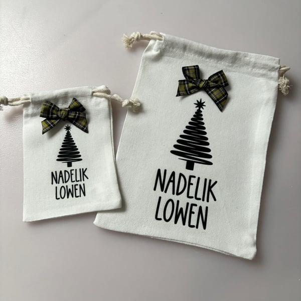 Cornish Christmas Gift Bag, Nadelik Lowen, Cornish Tartan Ribbon, Cornish Saying