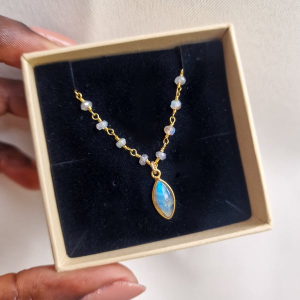 Elegant Labradorite Beaded chain Necklace dainty flashy blue natural Labradorite