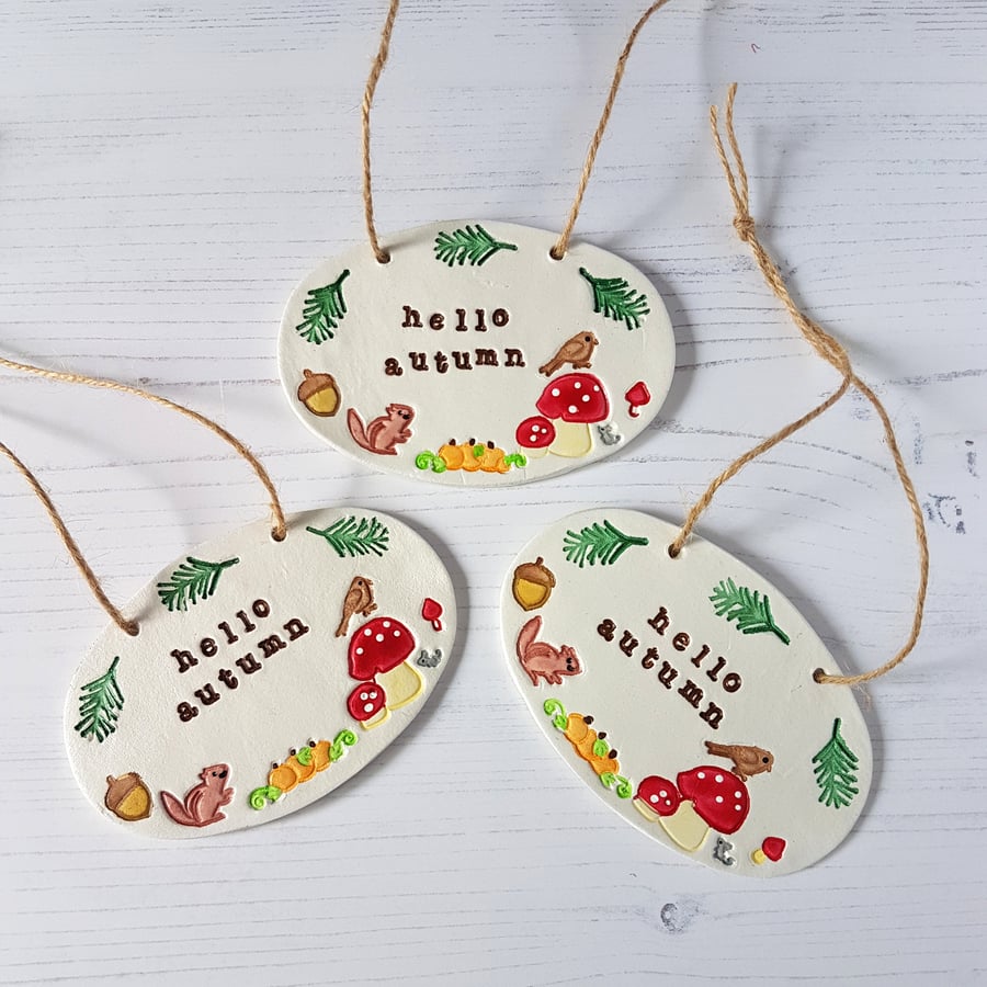 "Hello Autumn" hanging plaque decoration, one supplied