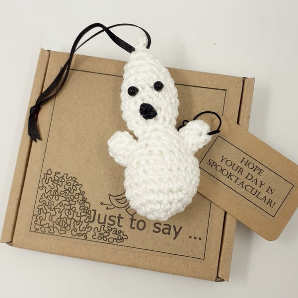 Crochet Ghost - Alternative to a Greetings Card 