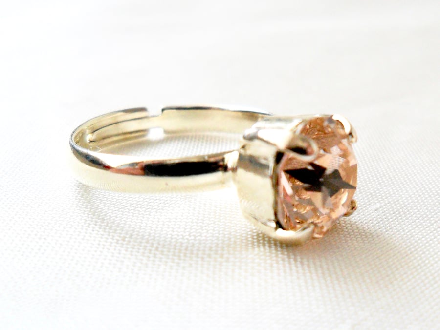 Adjustable ring with vintage rose crystal