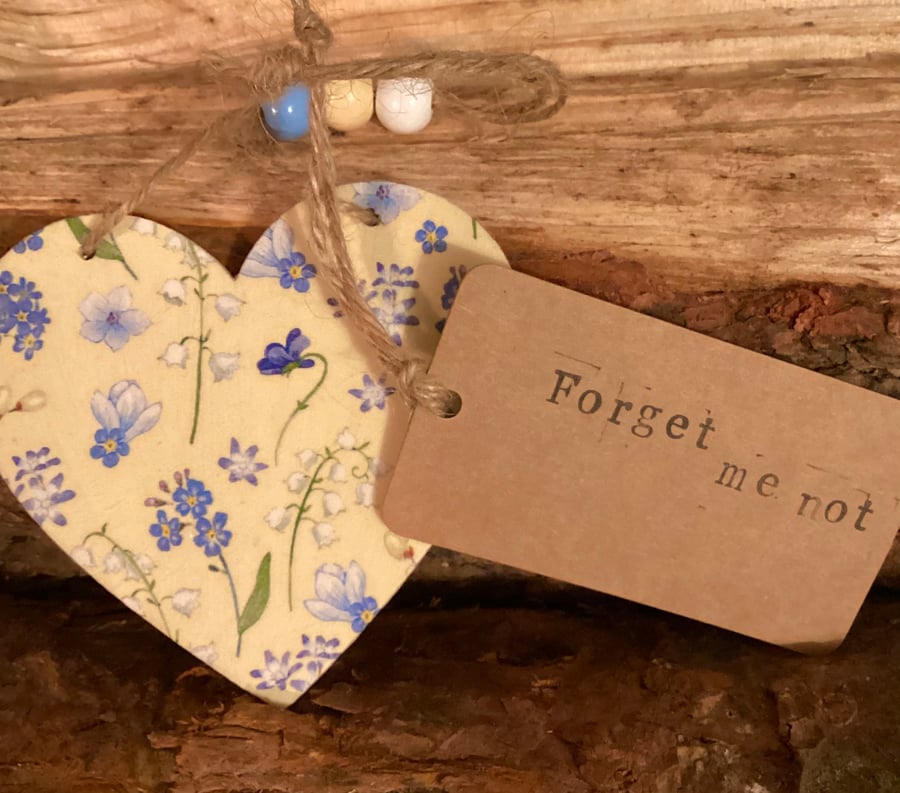 Wooden Forget Me Not Hanging Heart
