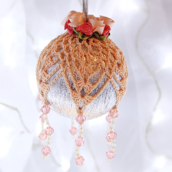 Christmas bauble silver and peach crochet lace vintage style, E4