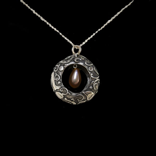 Equestrial Silver Pendant with Dangling Pearl 