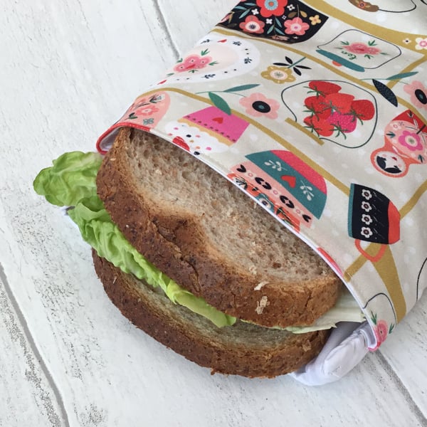 Large sandwich bag. Reusable and eco-friendly with kitchen shelf design