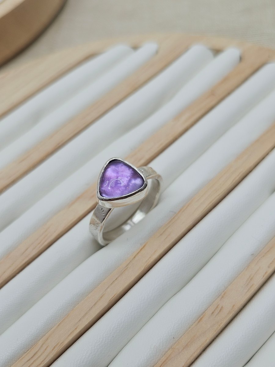 Amethyst and mother of pearl silver ring