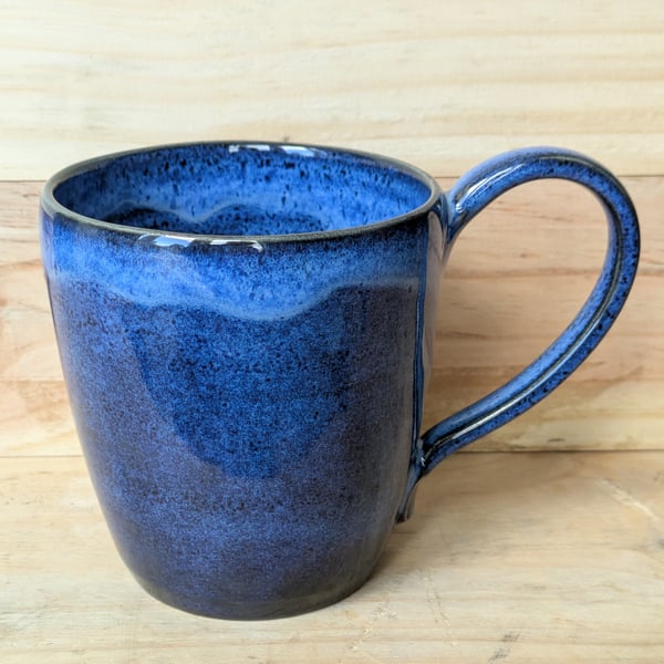 Wavy blue straight mugs