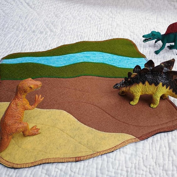 Felt play mat - Earth and space reversible playscene with toy bag