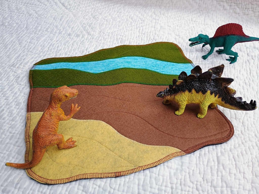 Felt play mat - Earth and space reversible playscene with toy bag