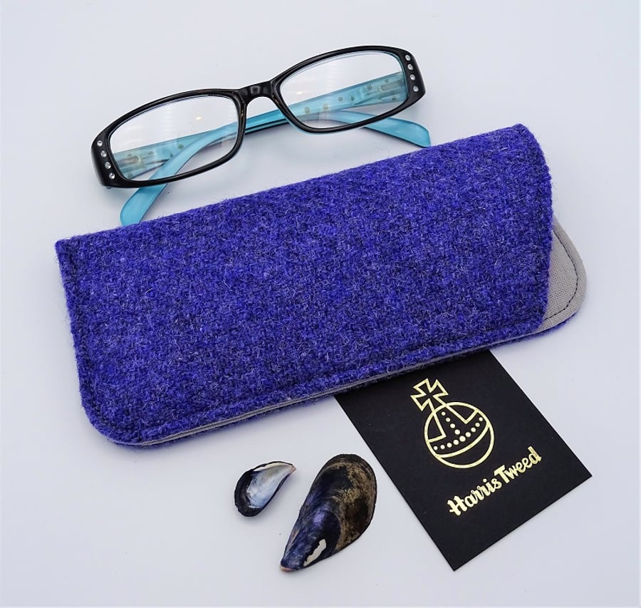 Harris Tweed eyeglasses case in heather purple